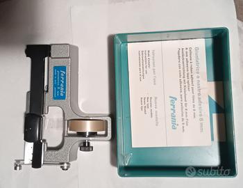 Attrezzo per giuntare pellicole