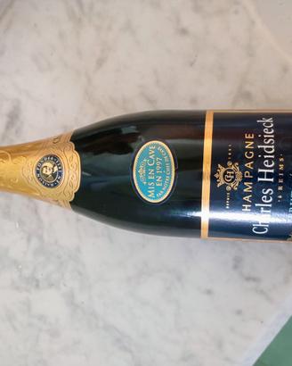 Bottiglia Champagne Charles Heidsieck anno 2000