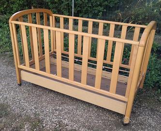 Lettino in faggio e lettino campeggio per bambini