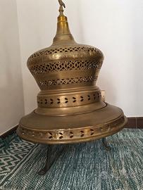 Magnifico braciere vintage in ottone traforato . p