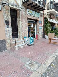 Negozio piazza umberto i / isola delle femmine