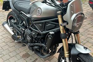 Benelli Leoncino 800