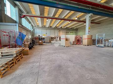 CAPANNONE A OSIO SOTTO