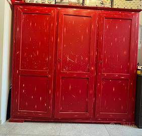 Armadio artigianale in legno