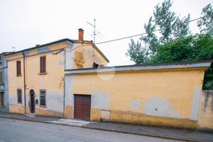 CASA INDIPENDENTE A DOVADOLA