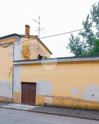 CASA INDIPENDENTE A DOVADOLA