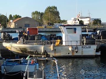 Barca con licenza da pesca