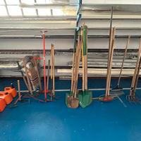 Lotto di attrezzi da giardino