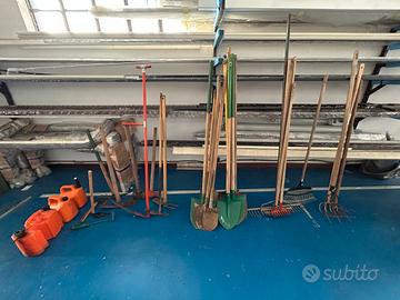 Lotto di attrezzi da giardino