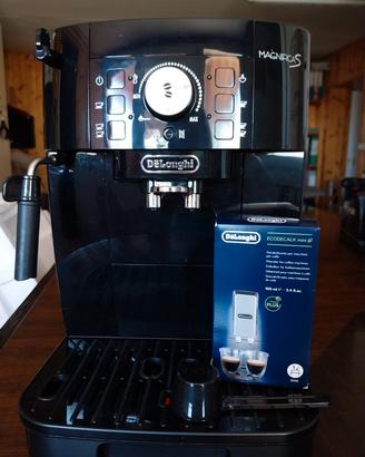 Macchina caffè e cappuccini DeLonghi