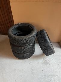 Treno gomme 4 stagioni michelin crossclimate