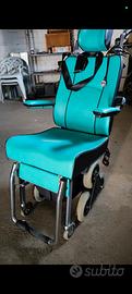 Sedia a rotelle montascale a batteria
