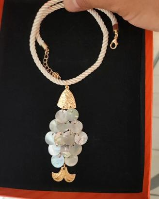 Collana particolare forma di pesce