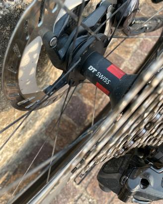 Ruote Beast Components GR25 mozzi DT Swiss 240