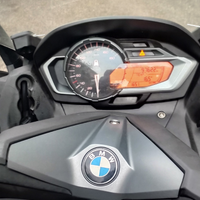 Maxi scooter