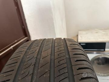 Gomme pneumatici 215/50 R17