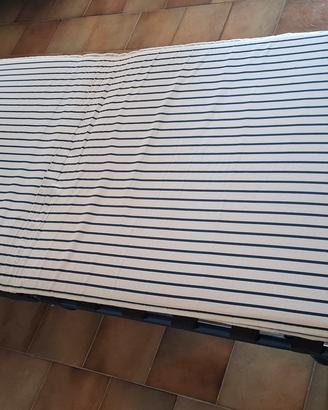letto pieghevole con copertura