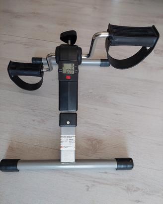 pedaliera per riabilitazione braccia e gambe 