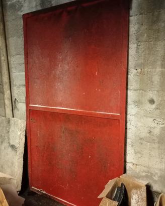 porte in ferro molto pesanti alta 226cm. larga 129