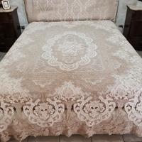 copriletto in pizzo di burano 