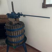 Torchio tradizionale per uva anni ‘70