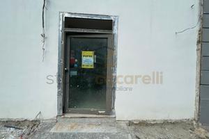 Locale Commerciale Ristrutturato Zona Centrale