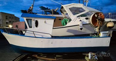 Barca da pesca con licenza 1 GT