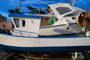 Barca da pesca con licenza 1 GT