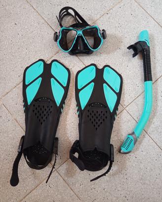 Set snorkeling