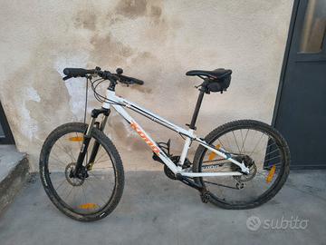 Kona 26" xs