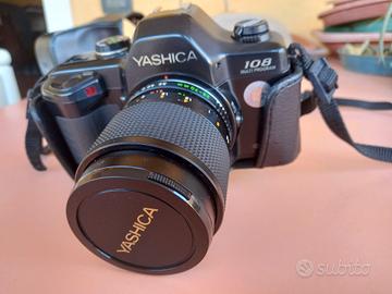 macchina fotografica Yashica 