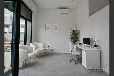Locale commerciale senza arredamento