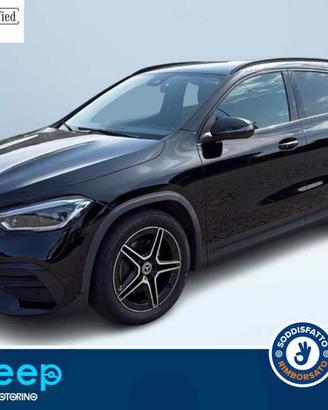 Mercedes-Benz GLA 180 D PREMIUM AUTO