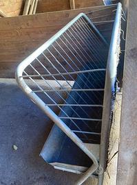 Mangiatoia per ovini/camelidi