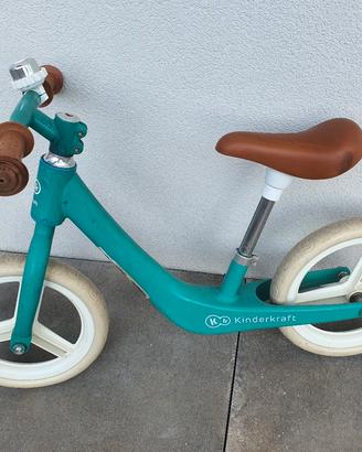 bicicletta senza pedali