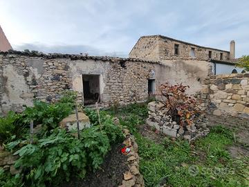 Terreno con Rudere da ristrutturare