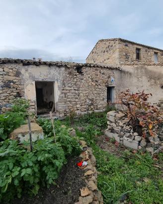 Terreno con Rudere da ristrutturare