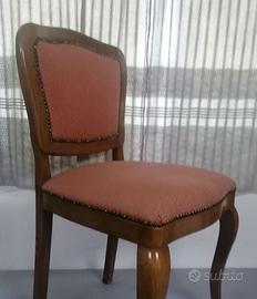 Poltroncina da camera in legno e tessuto damascato