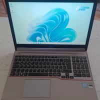 Fujitsu 15.6" i7 ram12gb ssd256gb W.11 Batteria OK