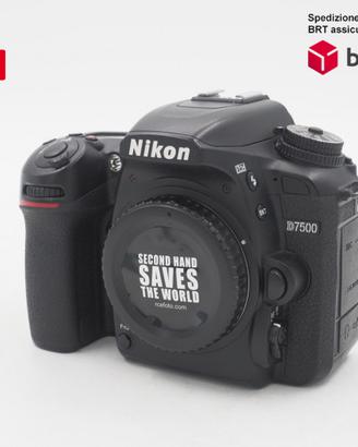 Nikon D7500