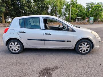 Renault Clio 3 serie 1.5 dci