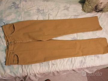 pantaloni in jeans 