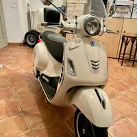 Vespa gts 300