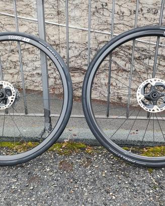 ruote bici da corsa DT Swiss Mon Chasseral