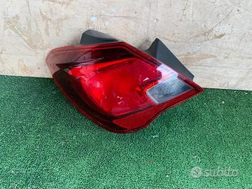 Stop posteriore sinistro opel corsa 2017