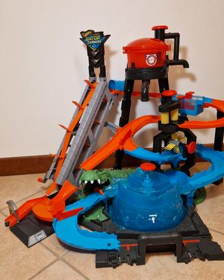 Hot Wheels Mega Autolavaggio Coccodrillo