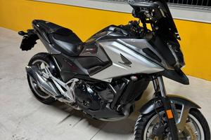 Honda nc 750 travel edition