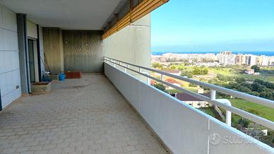 Prestigioso attico panoramico con terrazzo angolar