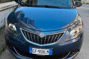 Lancia Ypsilon 1.0 Hibrid