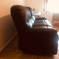 Divano con meccanismo relax manuale estraibile